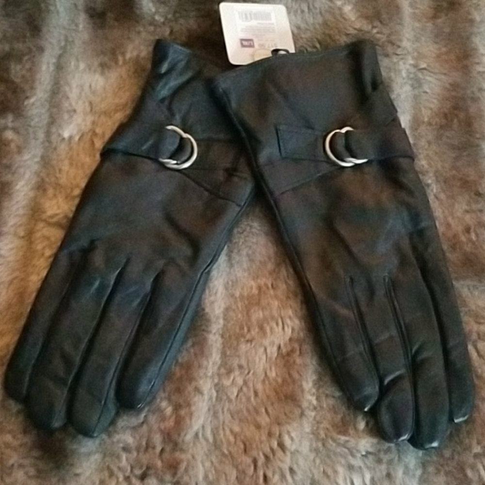 Gloves - Picture 4 of 5